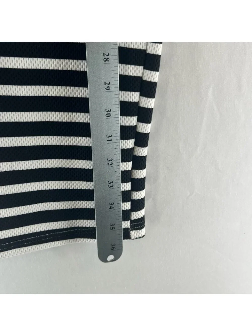 Sharagano Sheath Dress Womens 2 Sleeveless Optical Illusion Striped Black White - Picture 5 of 14